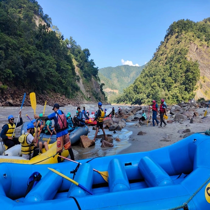 A short brake while rafting at Rishikesh