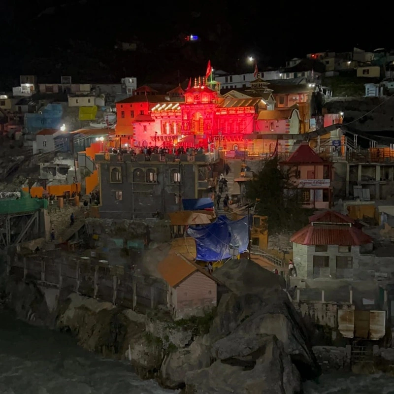 Night view of Badrinath Temple