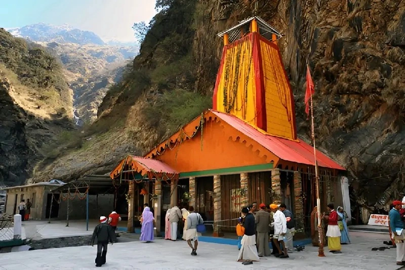 Yamunotri temple, one of the famous temples in Uttarakhand