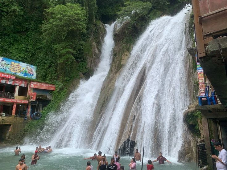 Kempty fall the best place to visit near char dham temples