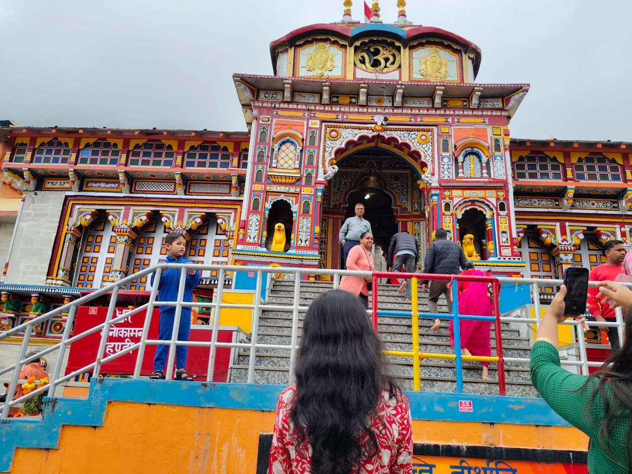 Beautiful view of Badrinath Temple Front