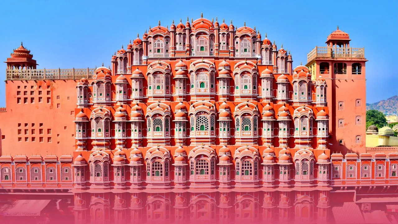 Hawa Mahal-Jaipur Rajasthan, ancient fort must to visit place in India