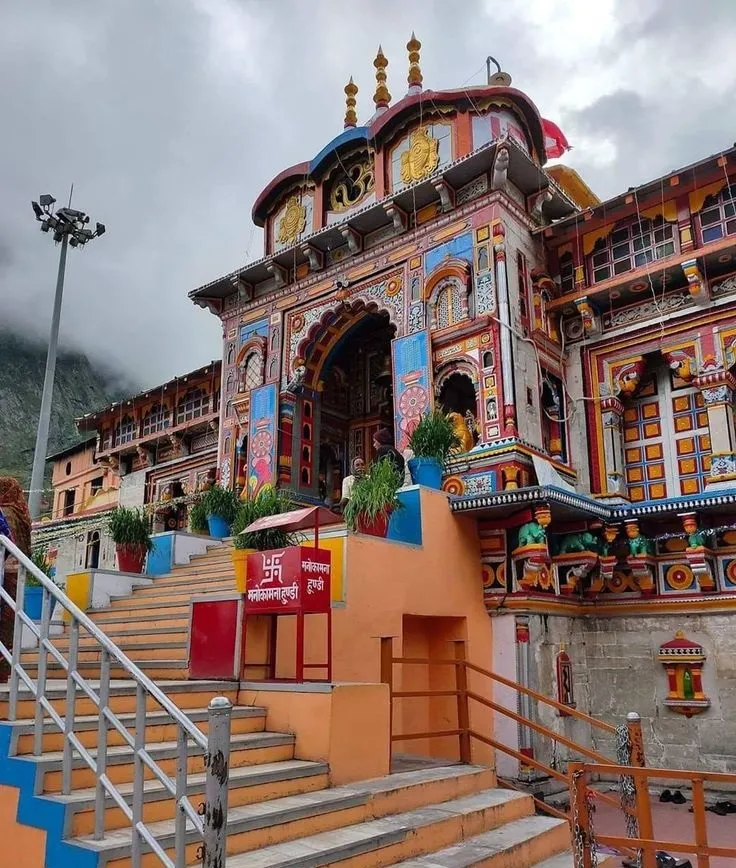 Badrinath Temple view