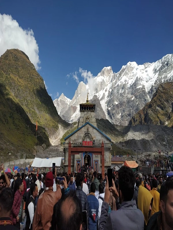 Group Posing outside the Yamunotri temple after the completion of chardham yatra