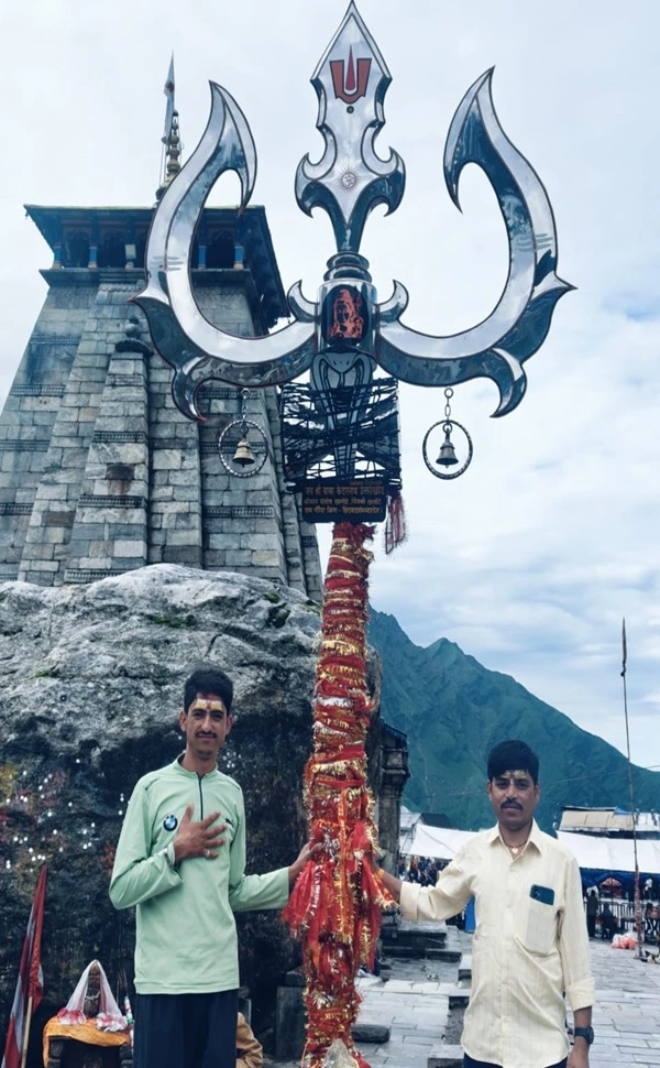 Huge Trishul in the back of Kedarnath temple near bhim shila on Kedarnath yatra