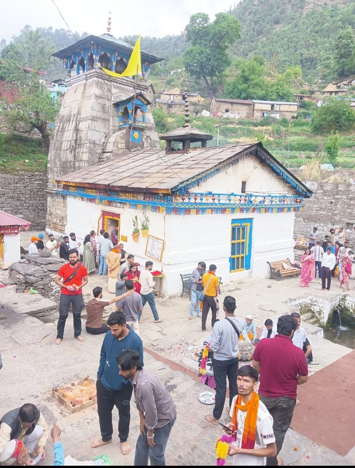 Beautiful view of Triyuginarayan Temple