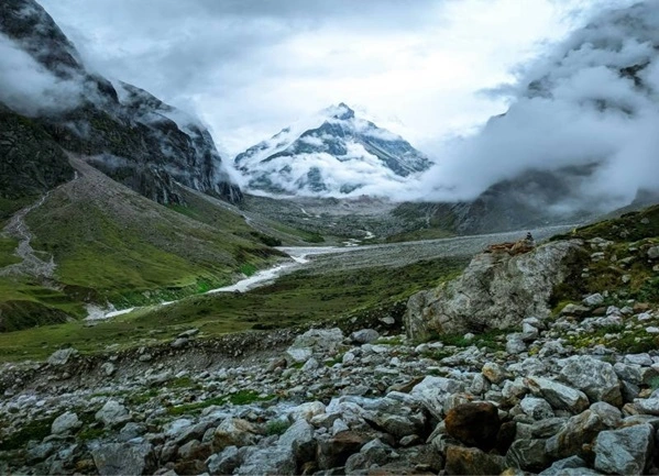 Trekking experience of Vasudhara waterfall